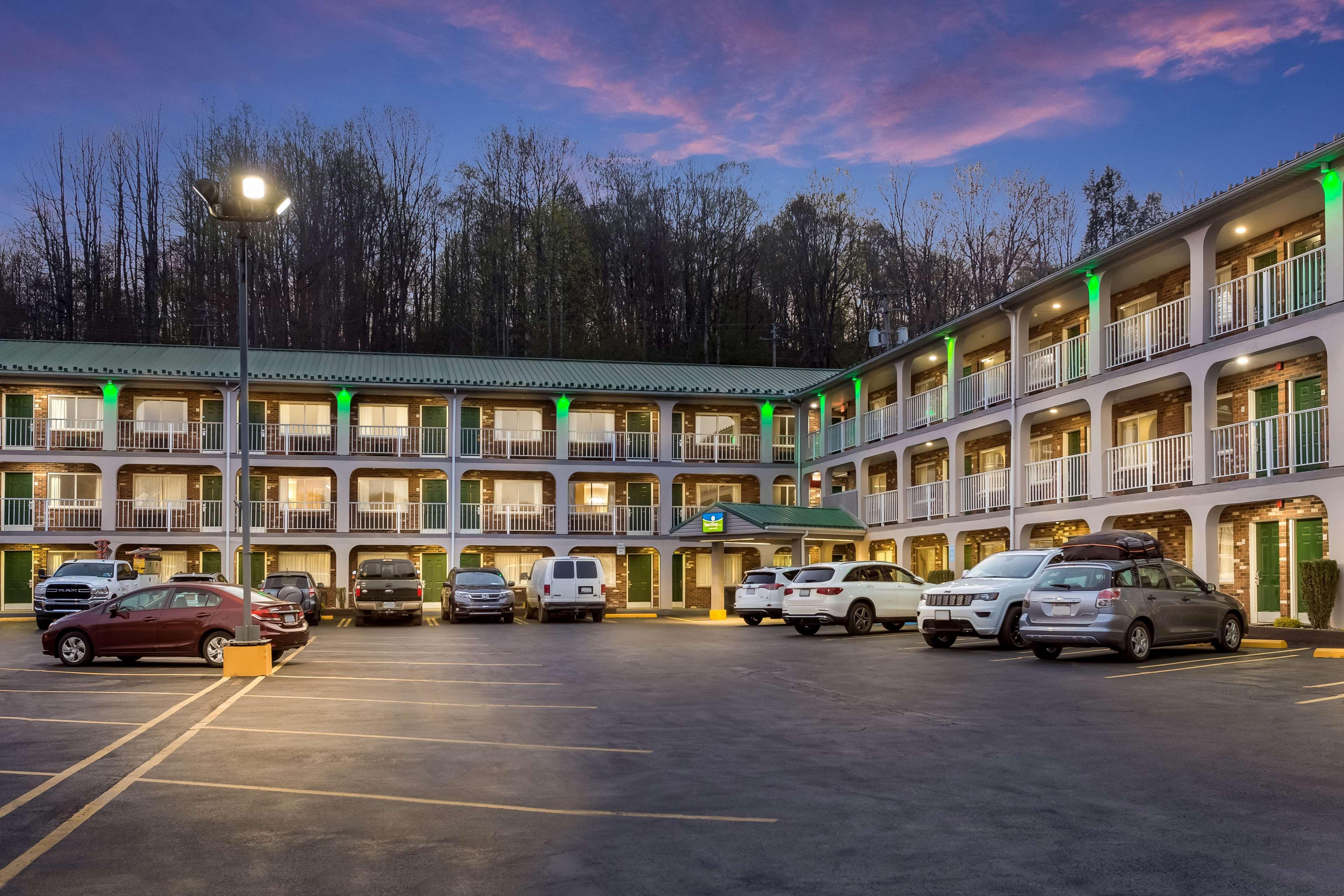 Surestay Hotel By Best Western サマーズビル エクステリア 写真